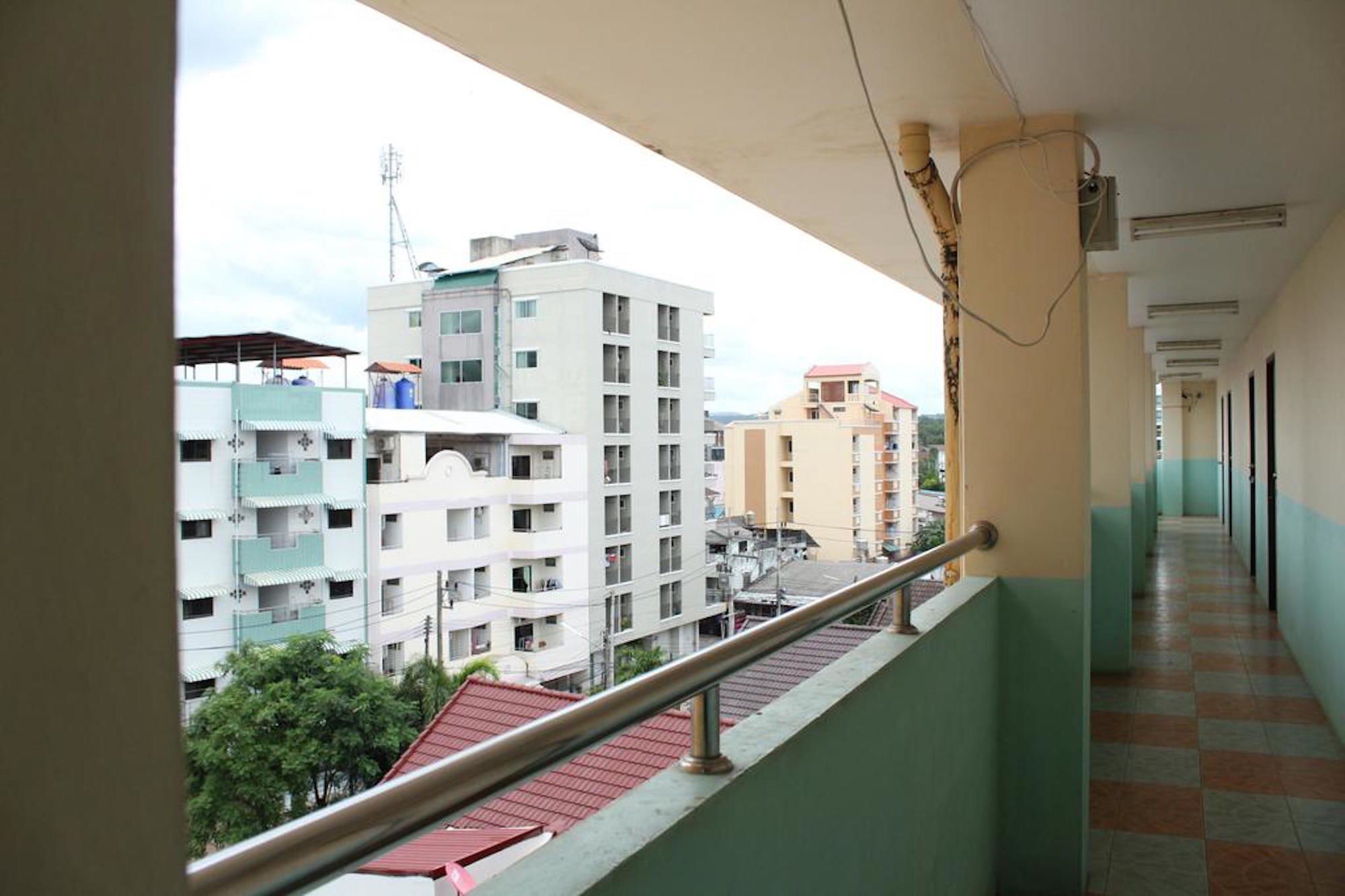 Saeng Chan Apartment Hat Yai Exterior photo
